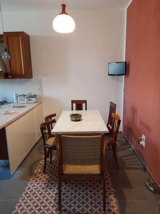 Casa Jole, Appartamento In Centro Bari Exterior foto