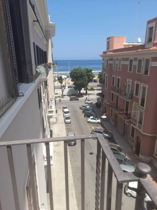 Casa Jole, Appartamento In Centro Bari Exterior foto